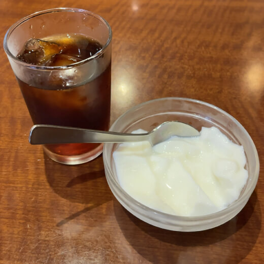 心龍　杏仁豆腐とコーヒー